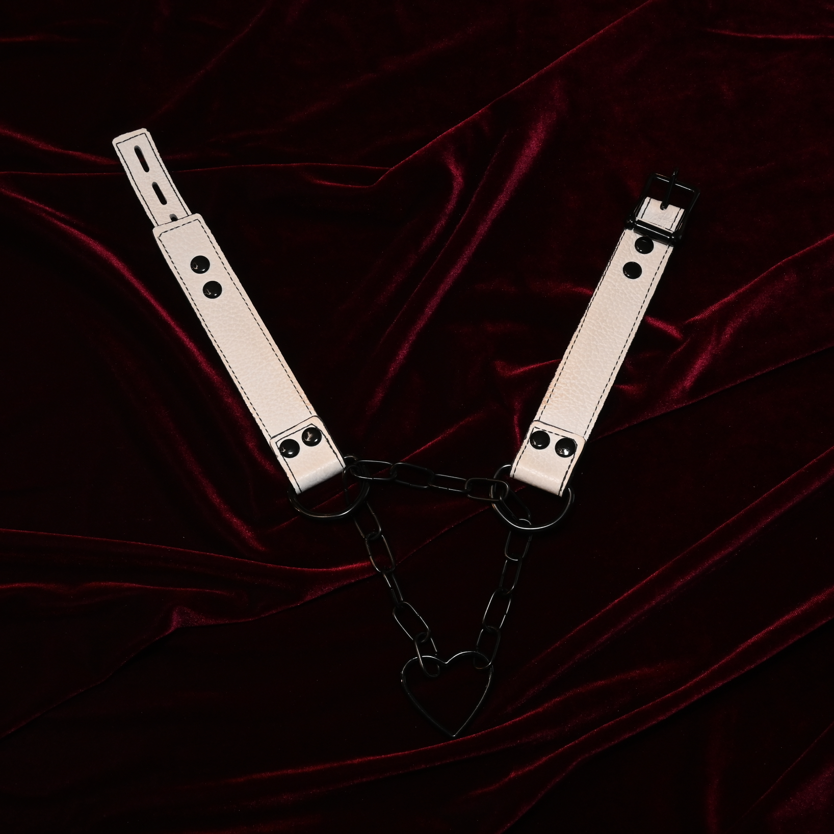 White Leather Locking Martingale Collar image 2