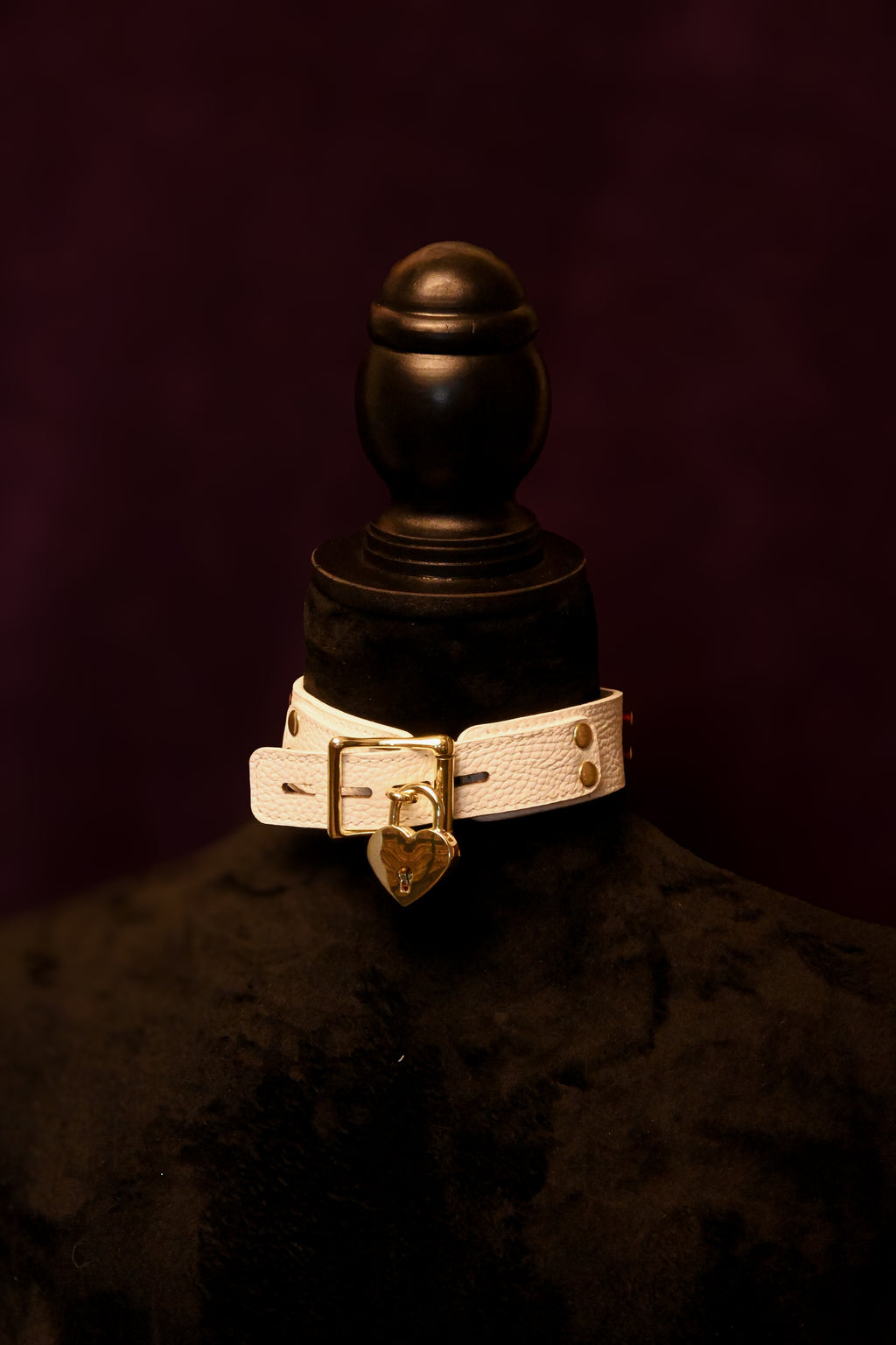 Designer Pebble Grain leather M/s "Owned slave" collar - White