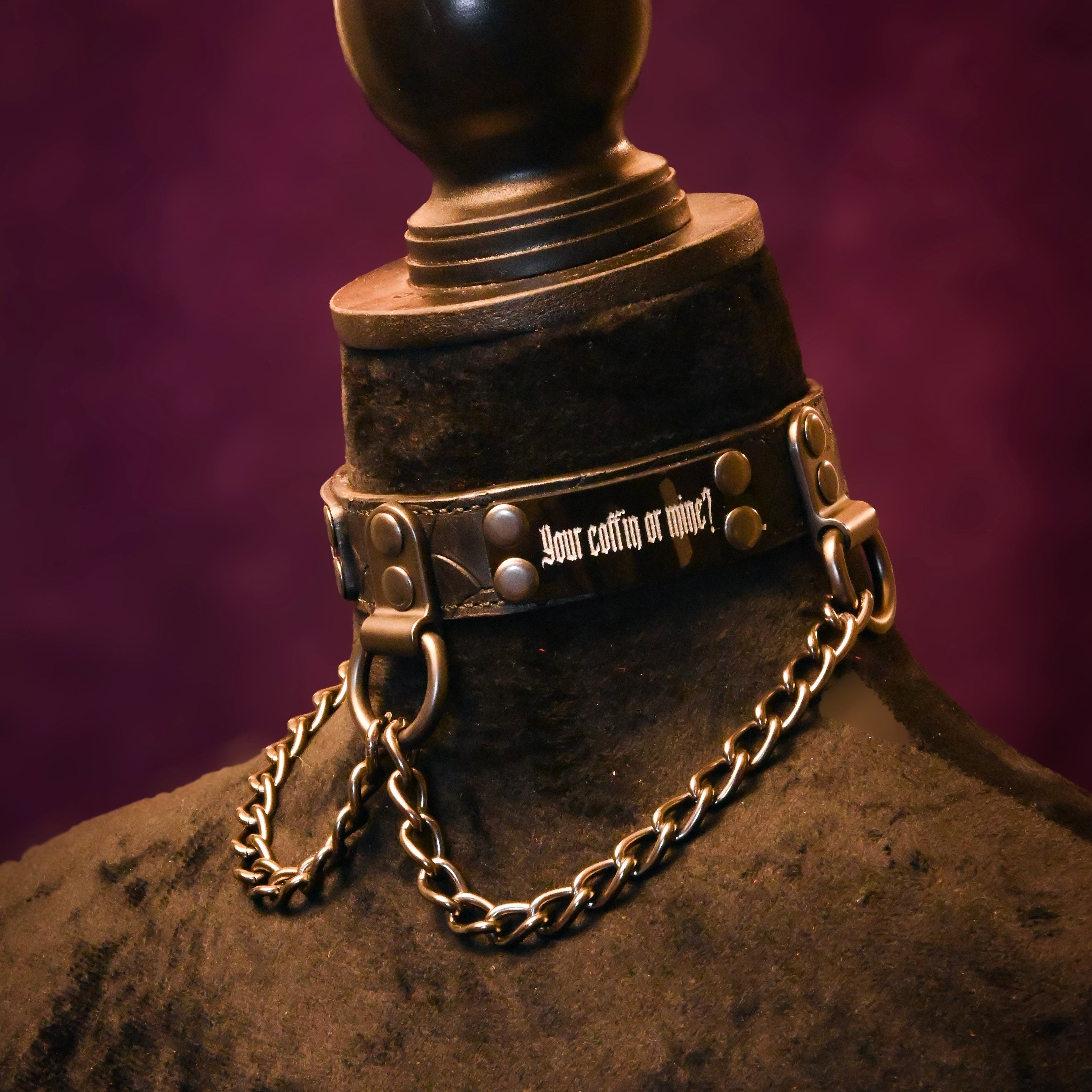 Black Scale Embossed Leather with Gunmetal Chain Name Plate Collar